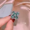 Stud 2023 Nieuwe Luxe Groene Steen Diamanten Oorknopjes voor Vrouwen Meisjes Zoete Designer Shining Bing Oorbel Oorbellen Oor Ringen Kettingen Bruiloft Sieraden R230619