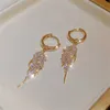 Charm New Luxury Shiny Zircon Leaf Earrings South Korea Design Temperament Small High Fashion Temperament 18K Gold Plated Earrings G230320