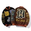 Herrjackor broderi varsity jacka män kvinnor bokstav vinter amerikansk basebolljacka hip hop ullrock tjock varm utkläder parkas brun 230321