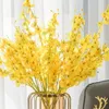 Fiori decorativi 5 rami Fiore artificiale Farfalla Orchidea Danza Giallo Oncidium Bouquet di seta Decorazioni per la casa di nozze