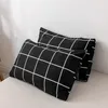 Sängkläder set Black Plaid Home Sets Twin Queen Size Däcke Cover and Pillow Cases Nordic Style quilt för sovrum med dubbelsäng 230321