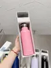 Taza aislada de lujo Letras de diseñador Imprimir Moda Deportes Botella de agua Acero inoxidable Caja de regalo de alta calidad Tazas para hombres Mujeres