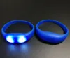 Im Dunkeln leuchtendes Armband, Partygeschenk, Sprach-Silikon-Armreif, klangaktiviertes Armband, blinkende LED, Rave-Party, Konzerte, Geschenk