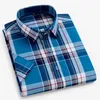 Koszule męskie bawełniane koszule kraciaste dla mężczyzn krótkie rękawy bez kieszonkowego standardowe dopasowanie Koszulki Klasyczne młodzież chłopiec ładne codzienne ubranie 230321