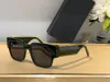 Solglasögon För Kvinnor Män Sommar 6184 Designers Stil Anti-Ultraviolett Retro tallrik Fyrkantig helram Modeglasögon Random Box