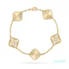 18 стилей роскошные браслеты дизайнерские ювелирные изделия для женщин Четыре листья Cleef Love Bracelets Bracelets Christmar Present без затухания