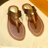 2023 Luxe Merk Designer slippers slide string sandaal bruin lederen letters sandalen vrouwen slipper heren slides waterkant klinknagels Strand Slippersom 35-43 met doos