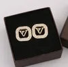 2Color 18K مصممي العلامات التجارية مطلي بالذهب V VELS STUD 925 SILVERYCERIC SIDE SIMER