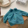 Barnskjortor Baby Boy Girl Cotton Corduroy Shirt Fleece Inside Infant Toddler Warm Shirt Outwear Autumn Vinter Winter Baby Clothes 1-7Y 230321