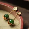 Bengelen oorbellen oud gouden vakmanschap inlay natuurlijke hetian jasper bloem voor vrouwen Chinese stijl vintage kraal ruyi oordop sieraden