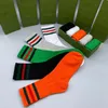 Designer Italien 100% bomullsstrumpor för män lyxiga G -bokstäver broderi Brratble Sock Man med presentförpackning