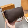 Deri omuz çantası kadın çapraz çantalar moda cüzdan çantası tasarımcı çanta pochette Accessoires m40712