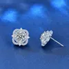 S925 Gümüş Küpe Kulak Saplama Moda Kulüp Kadınlar Küpe Gümüş Küpe Küpe Lady Moissanit Saplama Küpe Kar Tanesi Studs Bling Klasik 0.5CT Kulak Yüzük