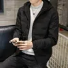 Manteau en duvet pour hommes 2023 version coréenne de la jeunesse coupe ajustée courte et simple 80% mode à capuche