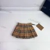 Nowe zestawy ubrań Dziewczynek Projektant Sukienka Garnitury Dzieci Luksusowe Zestawy Ubrań Dziewczęce spodenki chłopięce Spódnica Klasyczne zestawy ubrań dla dzieci Odzież listowa Garnitury z półrękawem