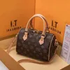 2023Fashion Men Luxurys Designers Moda Wsomen Bags Bolsas Totes de Lady Totes com Bolsa de moda de ombro de trava -se