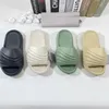 Balencig Balencias hommes pantoufles de haute qualité Soft 4045 Eva Slides Oread Sandales Summer Mule Casual Shoe Pool Pool Slide Designer Sliders Wave Flip Flop Luxury Brand