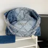 Mujer 22 Denim Jean Bolsos de compras pequeños Encanto de moneda Hardware de metal plateado envejecido Matelasse Cadena Bolsos de hombro Bolso de diseñador de gran capacidad 35 cm