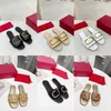 2021 klapki damskie damskie slajdy pantofel letnie seksowne sandały męskie luksusy projektanci prawdziwe skórzane sandały na platformie mieszkania moda stare buty w kwiaty damskie plaża PL01