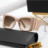 Diseñadores de mujeres Goggle Gafas de sol Moda Luxurys Oro Plata Letras Anteojos para hombre Conducir Vacaciones de verano Adumbral UV 400 Anteojos Y