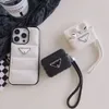 Vackra iPhone -telefonfodral för iPhone 15 14 13 12 11 Pro Max HI Quality 16 15Pro 14Pro 13Pro 12Pro X XS 7 8 Plus AirPods Fall 1 2 3 Pro 4 5 Purse with Logo Box Packing