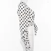 Kvinnors T-skjortor Kvinnors V-ringning Crop Top T-shirt 2023 Fashion Woman Summer Polka Dot Puffy Long ärmade midjan Korta vita toppar