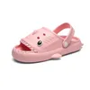 Neue Kinderschuhe Cartoon Slipper Sandalen Kinder rutschen Schaumschuppen Jungen Gril Beach Sandalen Schuh Kleinkind Weihnachtsläufer Schwarz weiß grüner Sommerschuppen