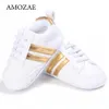 First Walkers Baby Shoes Born Boys Sneaker Girls Two Striped Kids Toddlers Lace Up PU Leather Soft Soles Sneakers 018 Mesi 230322