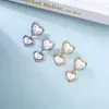 Bengelen oorbellen antieke gouden kleur clam shell drop sieraden witte coating koperen legering voor vrouwen mode