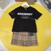 Burbrerieds Burberieds Burnerrerrys2023 Clothings Sets Babhighard Designer Dress Suits Kids Luxury Clothings Set