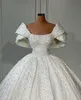 Robe de mariée de luxe robe de bal col bateau sans manches paillettes appliques perles satin perlé longueur de plancher volants fermeture éclair robes de mariée grande taille robe de novia