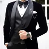 Moda czarna smoking ślubna groom noszenie 3 sztuki Slim Fit Men Suits Shawl Lapel Prom Party Blazer Groomsmen Kombinezan