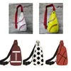 Damer bröstväska messenger väska pu skriva ut olika kulmönster mode sportväskor slingväska
