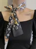 Designer Imprimir bandana de lenço de seda floral para mulheres Moda Longa lenços de bolsa Paris Tote de bagagem de bagagem de bagagem de cabeça de embalagem acessórios de embalagem