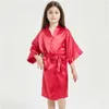 Pyjamas 313y Boy Girl Bathrobe Pink Satin Silk Kids Robes Summer Sleepwear Childrens Kimono Bath Handduk Robe Wedding Spa Party Birthday 230322