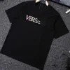 Designer Casual Versage Tshirts Mens Classic Letter Printing Vercace Shirts Fashion T-shirt Summer Paris Unsex Cotton Tops Tee Sport