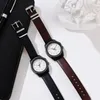 腕時計女性の時計ファッションメンズクォーツウォッチレザーバックルストラップラウンドクロック女性luxe femme wrist d sale reloj