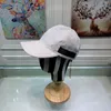 Tasarımcılar Erkek Beyzbol Kapaklar Marka Kaplan Kafası Şapka arı yılan Işlemeli kemik Erkek Kadın casquette Güneş Şapka gorras Spor örgü Kap