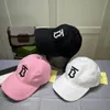 قبعات الكرة الرجالية امرأة Deisgner Baseball Cap خطاب كلاسيكي رسائل مطبوعة القبعات شارع شارع غير رسمي للنساء الرجال كاسكيت مختلف