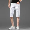 Denim White Shorts Versão coreana masculina Slim Fit Straight Barrel Pants Luz de luxo de luxo Elastic Casual