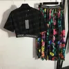 Frauen T Shirts Tops Kleid Zwei Stück Sets Brief Band Taille Kurzarm T Blume Drucken Hohe Taille Gefaltete Röcke für Dame