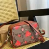 NOUVEAU Fraise Caméra Sac À Bandoulière En Cuir Snapshot Sac Femmes Designers Sacs À Main C Lettre Imprimer Sac Fourre-Tout Top Fermeture À Glissière Sacs À Bandoulière Femme Bourse Portefeuille