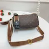 حقائب مصممة العلامة التجارية حقائب اليد الكتف Crossbody Bag Messenger Packet New Women Fashion Leather Leather Leather Multifunctional Bag Bag Bag Direct Sale 3