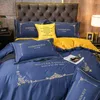 Sängkläder sätter 2023 fyrdelar enkel bomull dubbel hushåll lakan täcke täcke broderad twill bekväm marinblå blå