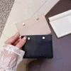 Key Rings Designer Keychain Dames reliëfkaarttas Mini Card Clip Men's Presbyopia lederen merk Wallet Mini Card Heren