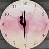 Väggklockor balettdansare med arabiska siffror tjej sovrum dekor prinsessa rosa väggklocka dans väggkonst ballerina rörlig benklocka klocka 230323