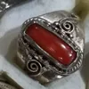 Pierścienie klastra 1PCS/działek naturalny czerwony pierścień koralowy 925 srebrny srebrny rozmiar mężczyzna man biżuteria Anillos Małer Bague Bijoux ręcznie robiony