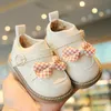 First Walkers Spring Autumn 0-3Y Kids Girls Leather Shoes with Bow Pearls Beading Princess Cute Soft Children Flats Baby Prewalker Shoes 230323