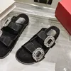 Strass Slipper Designer Vrouwen Slide Sandalen Zomer Merk Corium Slippers Casual Strand Schoenen Twee Riem Verstelbare Gesp Platte Sandalen Maat 35-41