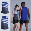 Camisoles Tanks Spandex de alta qualidade homens mulheres que executam v ginástica sem mangas e camisa de campo maraon slim tank esport v top de treinamento z0322